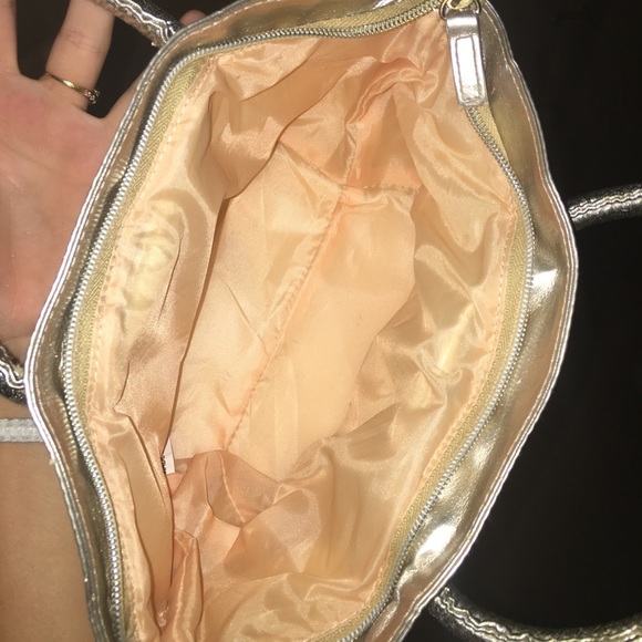 Women handbag - Picture 2 of 3